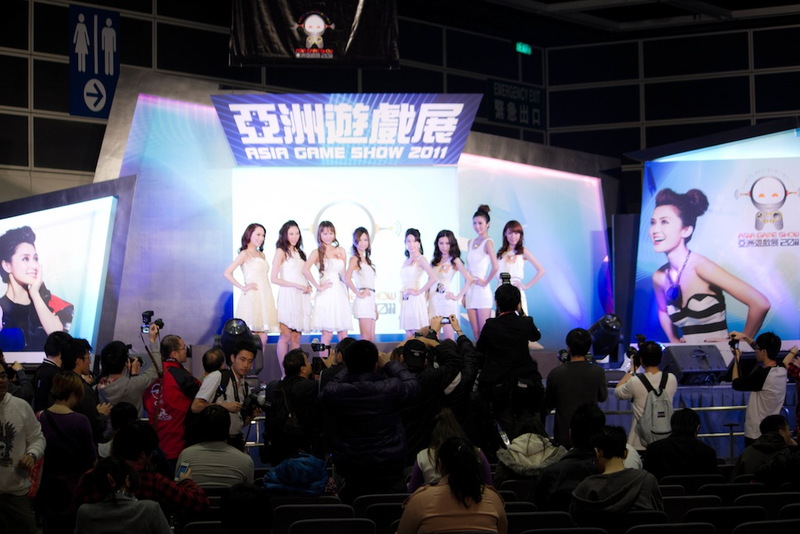 Illustration for article titled The Cosplayers and Booth Companions of the 2011 Asia Game Show
